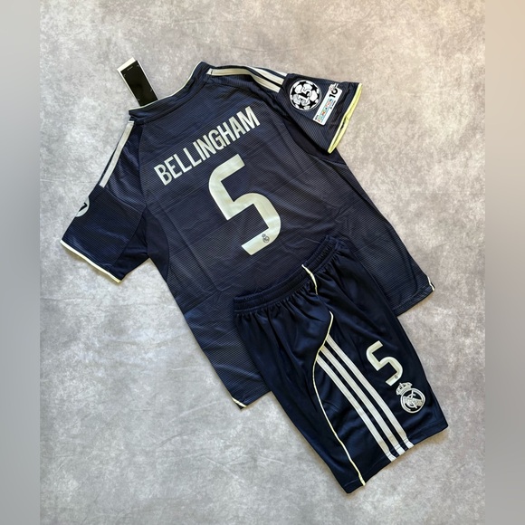 Real Madrid Away set for kids Bellingham 5 - Picture 3 of 8
